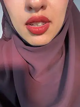 Snapshot of adila_anich chatting on November 25, 2025, 11:48 pm adila anich online show from November 25, 2025, 11:48 pm