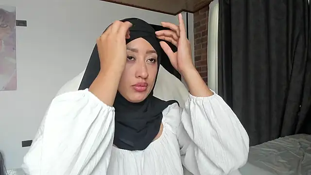 Snapshot of adila_anich chatting on January 9, 2026, 8:16 pm adila anich online show from January 9, 2026, 8:16 pm