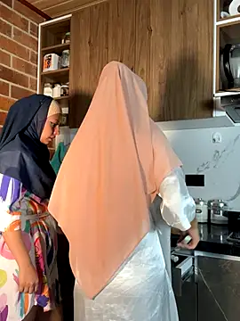 Snapshot of adila_anich chatting on November 30, 2025, 3:18 am adila anich online show from November 30, 2025, 3:18 am