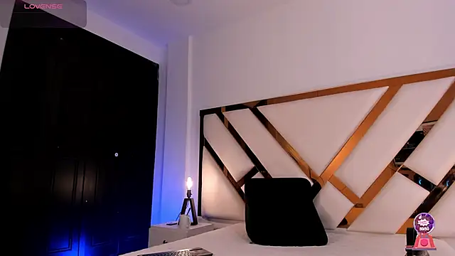 Aron cruz online show from March 5, 2026, 1:19 pm