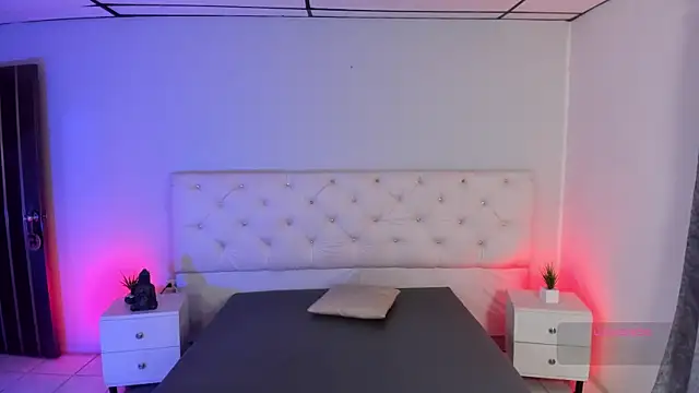 Snapshot of Aron_cruz chatting on November 15, 2025, 1:26 pm Aron cruz online show from November 15, 2025, 1:26 pm