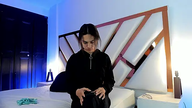 Snapshot of Aron_cruz chatting on May 30, 2026, 1:28 pm Aron cruz online show from May 30, 2026, 1:28 pm