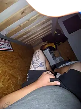 Eric2811xh online show from October 10, 2025, 12:00 am