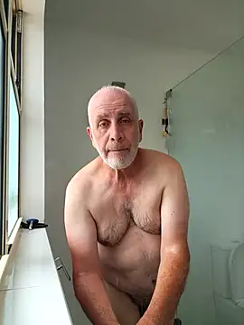 Snapshot of guywifi chatting on February 7, 2026, 2:30 am guywifi online show from February 7, 2026, 2:30 am