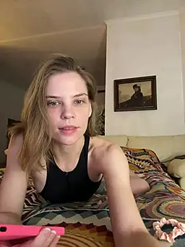 LeyaJohnson online show from January 11, 2026, 2:24 pm