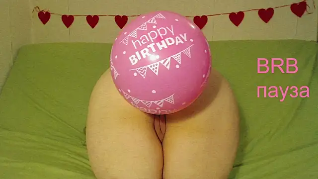 mmmPinUpGirl online show from May 8, 2026, 11:25 am