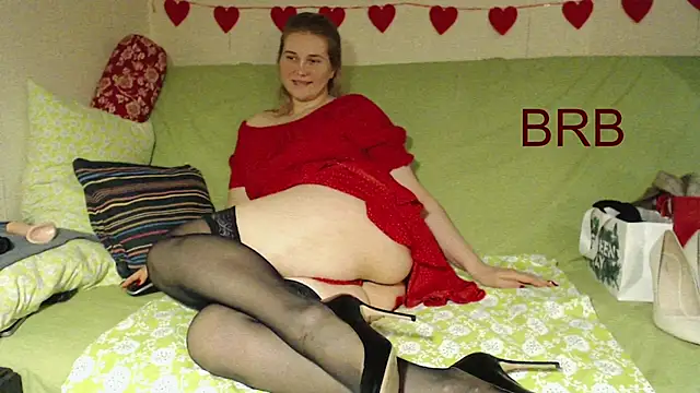 Snapshot of mmmPinUpGirl chatting on March 31, 2026, 8:05 am mmmPinUpGirl online show from March 31, 2026, 8:05 am