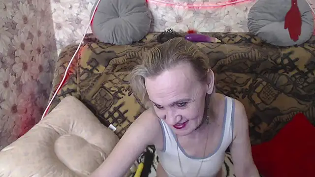 Snapshot of MissBekker chatting on March 18, 2025, 8:16 pm MissBekker online show from March 18, 2025, 8:16 pm