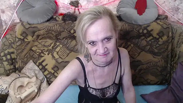 Snapshot of MissBekker chatting on January 2, 2025, 7:01 am MissBekker online show from January 2, 2025, 7:01 am