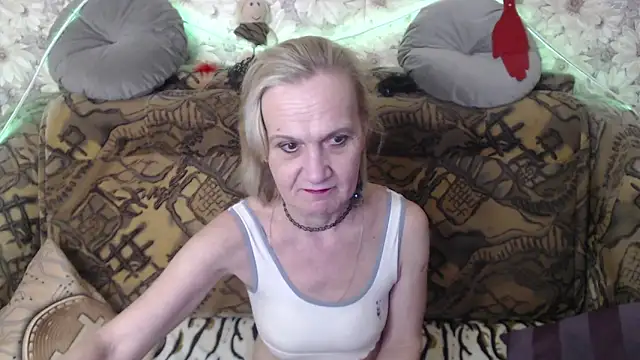 Snapshot of MissBekker chatting on January 20, 2025, 4:10 am MissBekker online show from January 20, 2025, 4:10 am