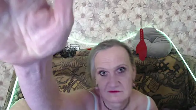 MissBekker online show from February 12, 2026, 3:06 am