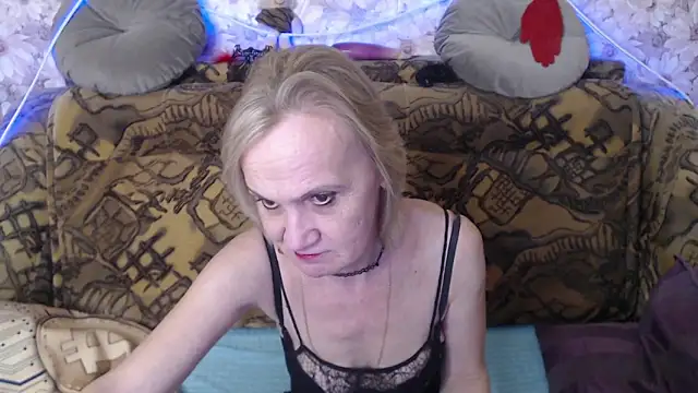 Snapshot of MissBekker chatting on January 8, 2025, 2:25 pm MissBekker online show from January 8, 2025, 2:25 pm