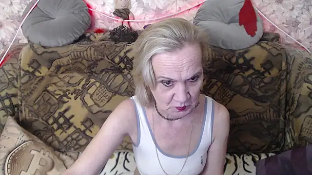 Snapshot of MissBekker chatting on January 19, 2025, 7:04 pm MissBekker online show from January 19, 2025, 7:04 pm