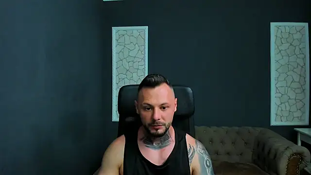 Snapshot of BrianHunts chatting on May 9, 2026, 4:05 am BrianHunts online show from May 9, 2026, 4:05 am