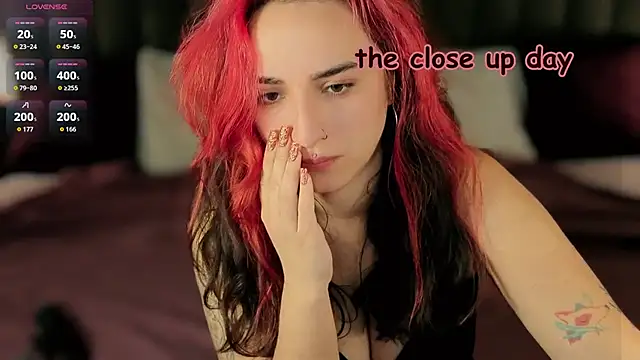 Daphne Moss online show from April 18, 2026, 1:02 pm