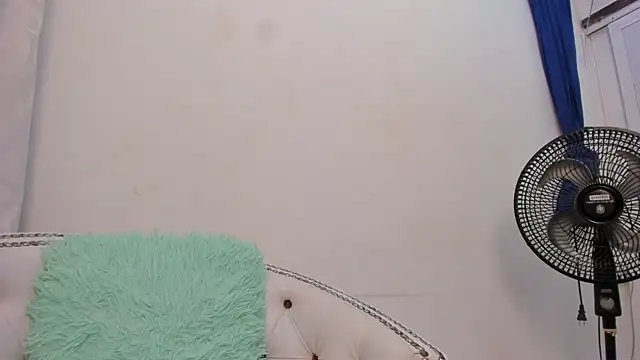 Snapshot of Chris_boy_ chatting on March 18, 2025, 8:17 am Chris boy online show from March 18, 2025, 8:17 am