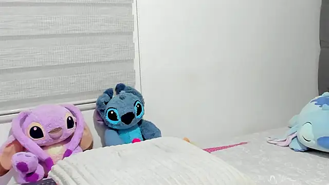 Elizabeth 18  online show from January 9, 2026, 3:02 am