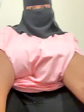 Snapshot of Submissive_Arab chatting on October 27, 2025, 9:38 pm Submissive Arab online show from October 27, 2025, 9:38 pm