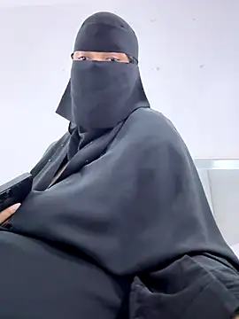 Snapshot of Submissive_Arab chatting on December 1, 2024, 10:15 pm Submissive Arab online show from December 1, 2024, 10:15 pm