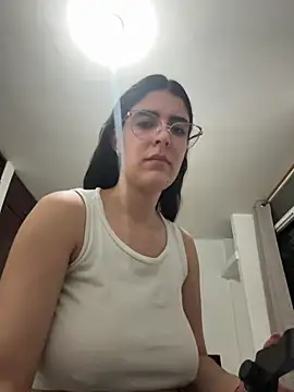  Niah  online show from March 16, 2026, 1:35 am