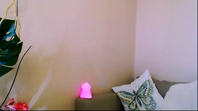 Snapshot of OLIVIA_CANDY chatting on March 22, 2025, 7:25 am OLIVIA CANDY online show from March 22, 2025, 7:25 am