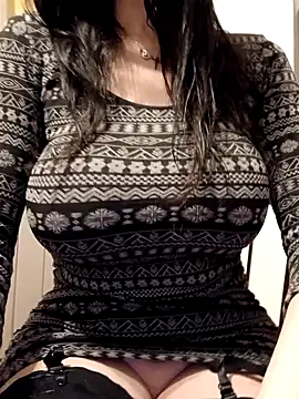 eva750 online show from February 19, 2025, 5:06 pm