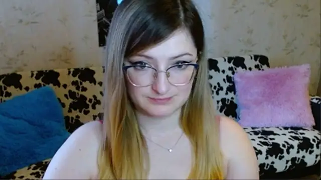 Snapshot of Arielsssplash chatting on September 18, 2025, 6:49 am Arielsssplash online show from September 18, 2025, 6:49 am