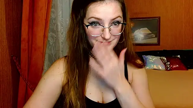 Snapshot of Arielsssplash chatting on December 23, 2024, 2:39 pm Arielsssplash online show from December 23, 2024, 2:39 pm