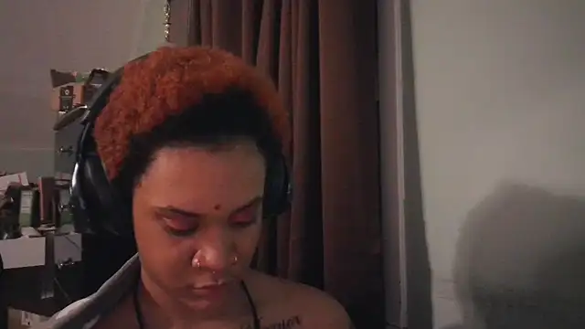 nickytheehawtie online show from February 15, 2026, 1:39 am