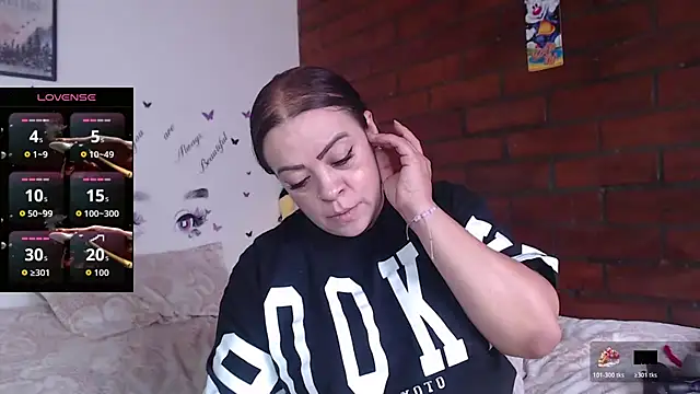 Snapshot of LIila28six chatting on April 17, 2026, 3:37 pm LIila28six online show from April 17, 2026, 3:37 pm