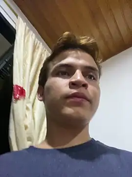 Snapshot of Leon_Wild chatting on April 20, 2026, 3:09 am Leon Wild online show from April 20, 2026, 3:09 am