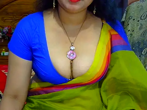 Snapshot of Daneldayna chatting on October 2, 2025, 7:17 pm Daneldayna online show from October 2, 2025, 7:17 pm