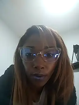 Snapshot of nikol_baby_ chatting on February 25, 2025, 10:31 pm nikol baby online show from February 25, 2025, 10:31 pm