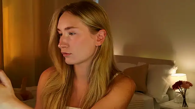 bella  rose online show from April 29, 2026, 12:09 pm