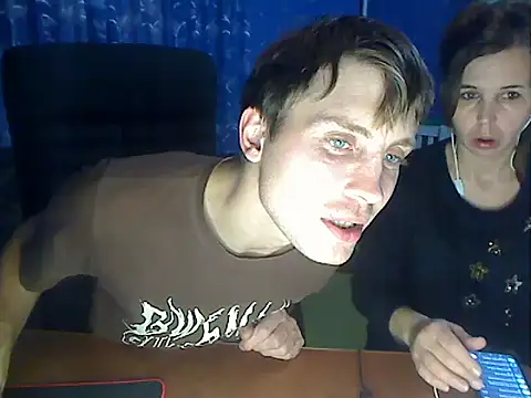 Snapshot of loveis007 chatting on November 14, 2025, 9:40 pm loveis007 online show from November 14, 2025, 9:40 pm