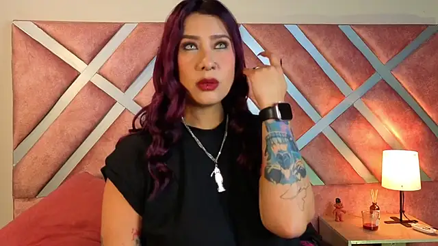  kelly hous36 online show from November 22, 2025, 12:48 pm