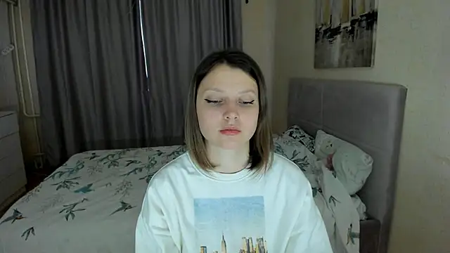 SoniNesti online show from September 27, 2025, 2:23 pm