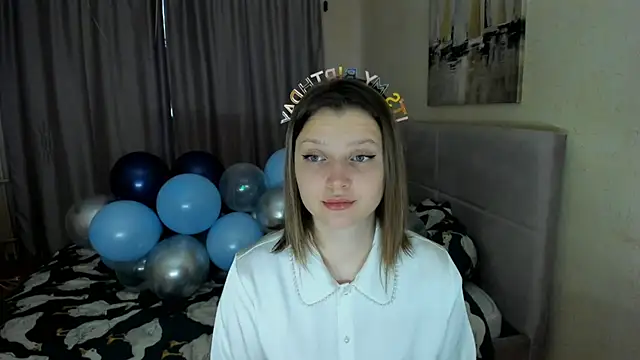 SoniNesti online show from September 25, 2025, 3:07 pm