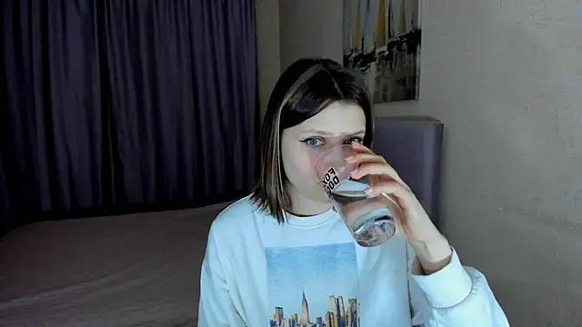 SoniNesti online show from December 19, 2025, 3:47 pm