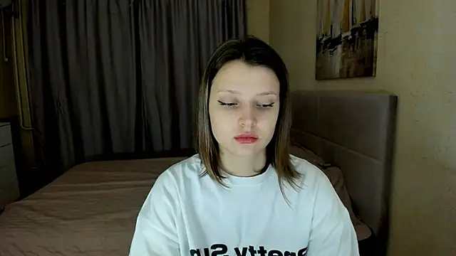 SoniNesti online show from October 30, 2025, 2:47 pm