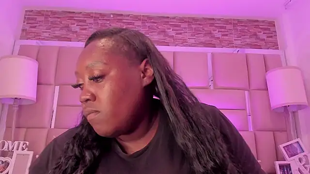 ShaniaBrownn online show from February 28, 2026, 7:57 pm