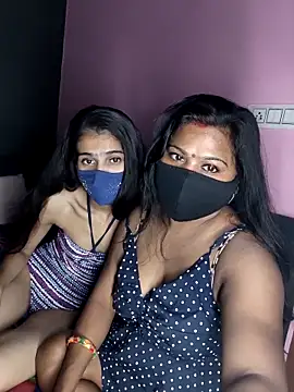 cutee  crazy online show from November 27, 2025, 2:06 pm