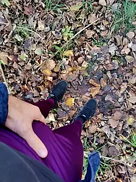 Snapshot of Boring_one chatting on November 3, 2025, 1:47 pm Boring one online show from November 3, 2025, 1:47 pm