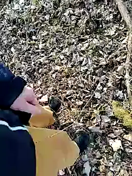 Snapshot of Boring_one chatting on February 19, 2025, 2:22 pm Boring one online show from February 19, 2025, 2:22 pm