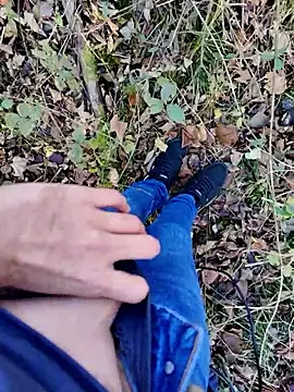 Snapshot of Boring_one chatting on November 10, 2025, 1:49 pm Boring one online show from November 10, 2025, 1:49 pm