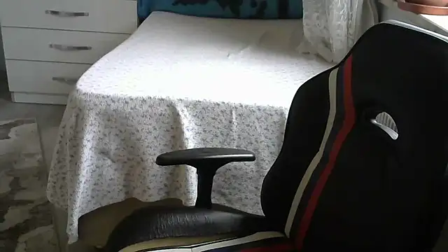 crazybaby5461 online show from November 23, 2025, 9:52 am