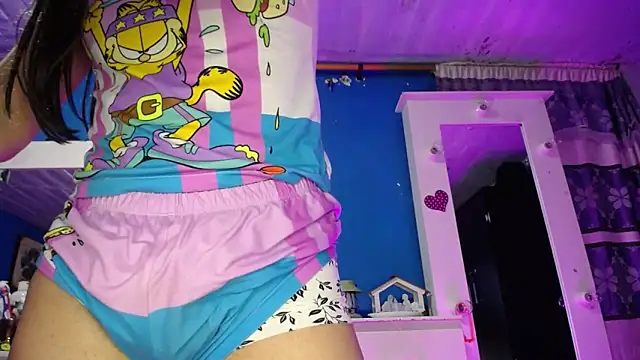 Snapshot of Lunahoney1 chatting on February 17, 2026, 2:58 pm Lunahoney1 online show from February 17, 2026, 2:58 pm