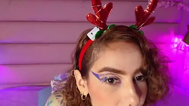 Snapshot of Evangelyne_1 chatting on December 19, 2025, 3:36 pm Evangelyne 1 online show from December 19, 2025, 3:36 pm