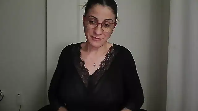 Sanada hot online show from December 16, 2025, 2:32 pm