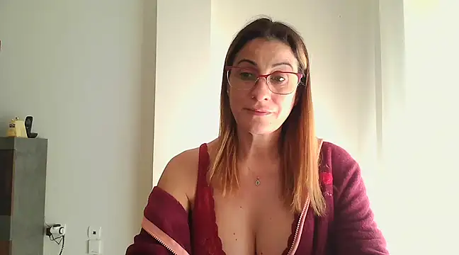 Snapshot of Sanada_hot chatting on January 13, 2025, 2:11 pm Sanada hot online show from January 13, 2025, 2:11 pm